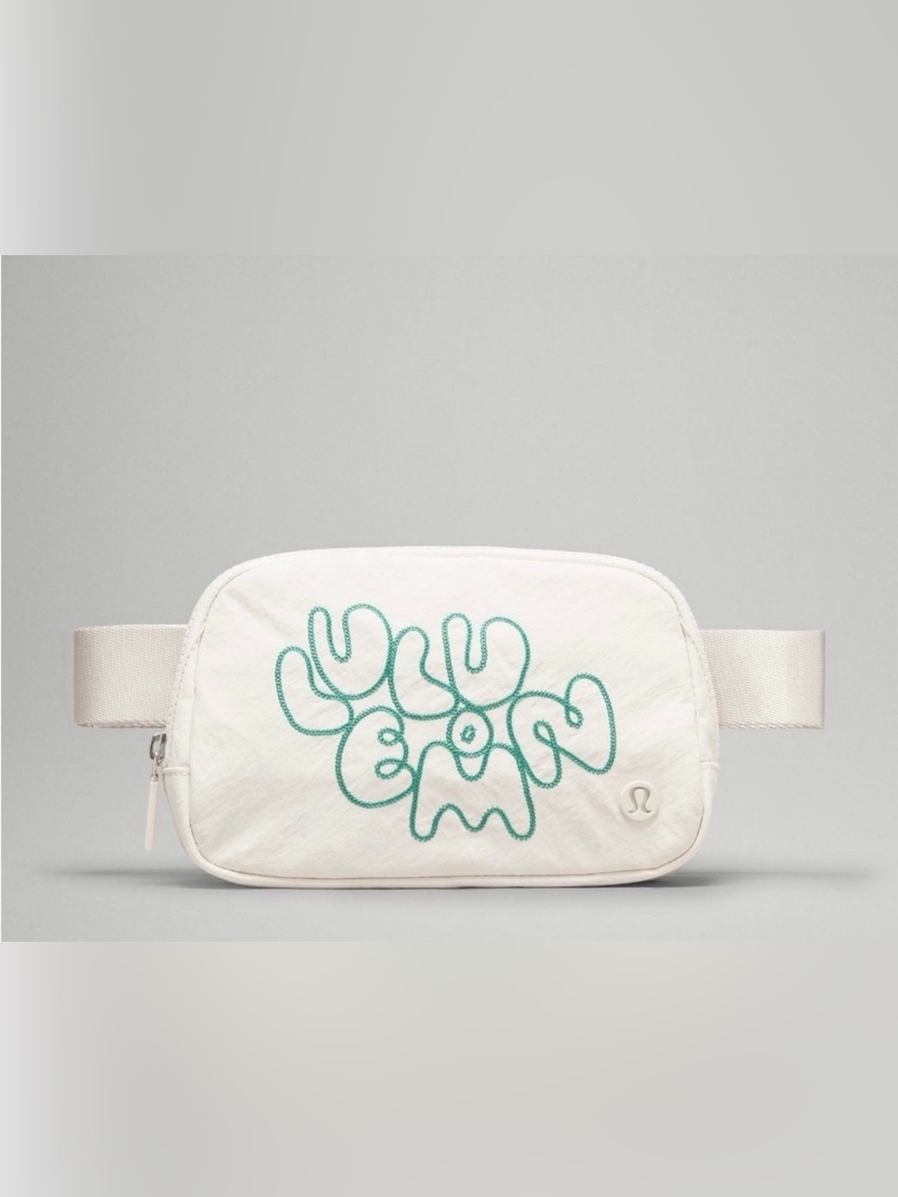 Lululemon Everywhere Belt Bag 1L: Embroidery